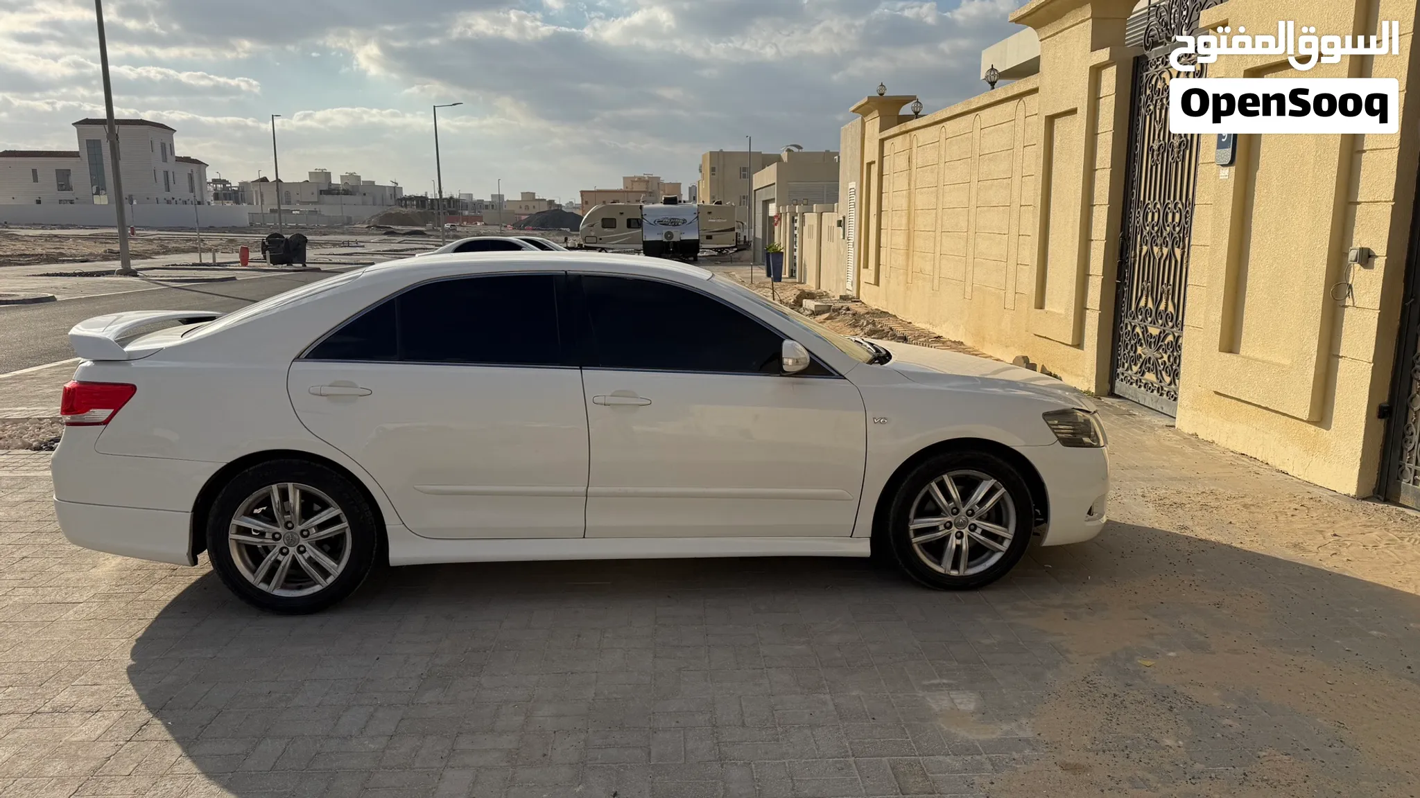 2011 Toyota Aurion