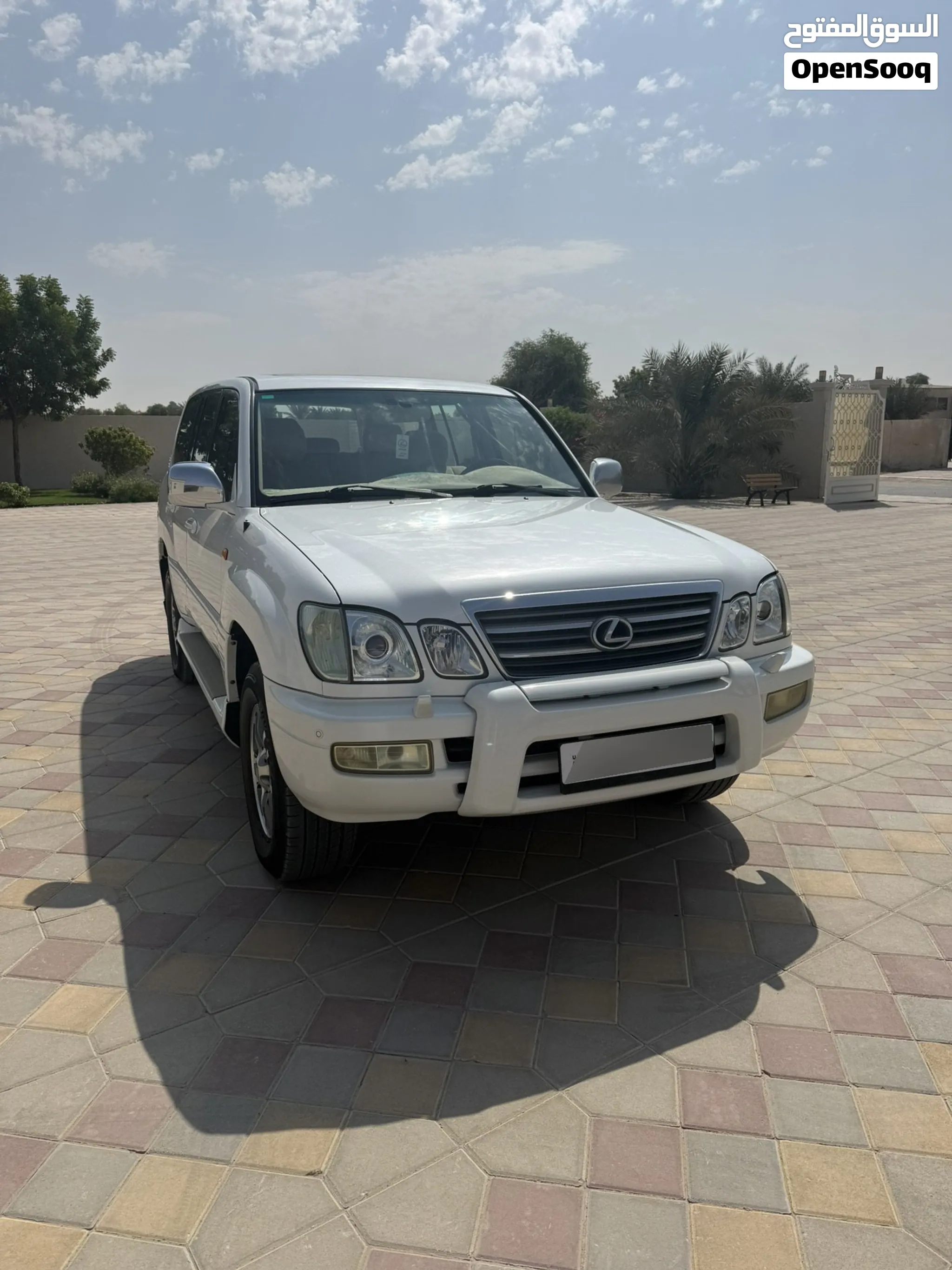 2004 Lexus LX