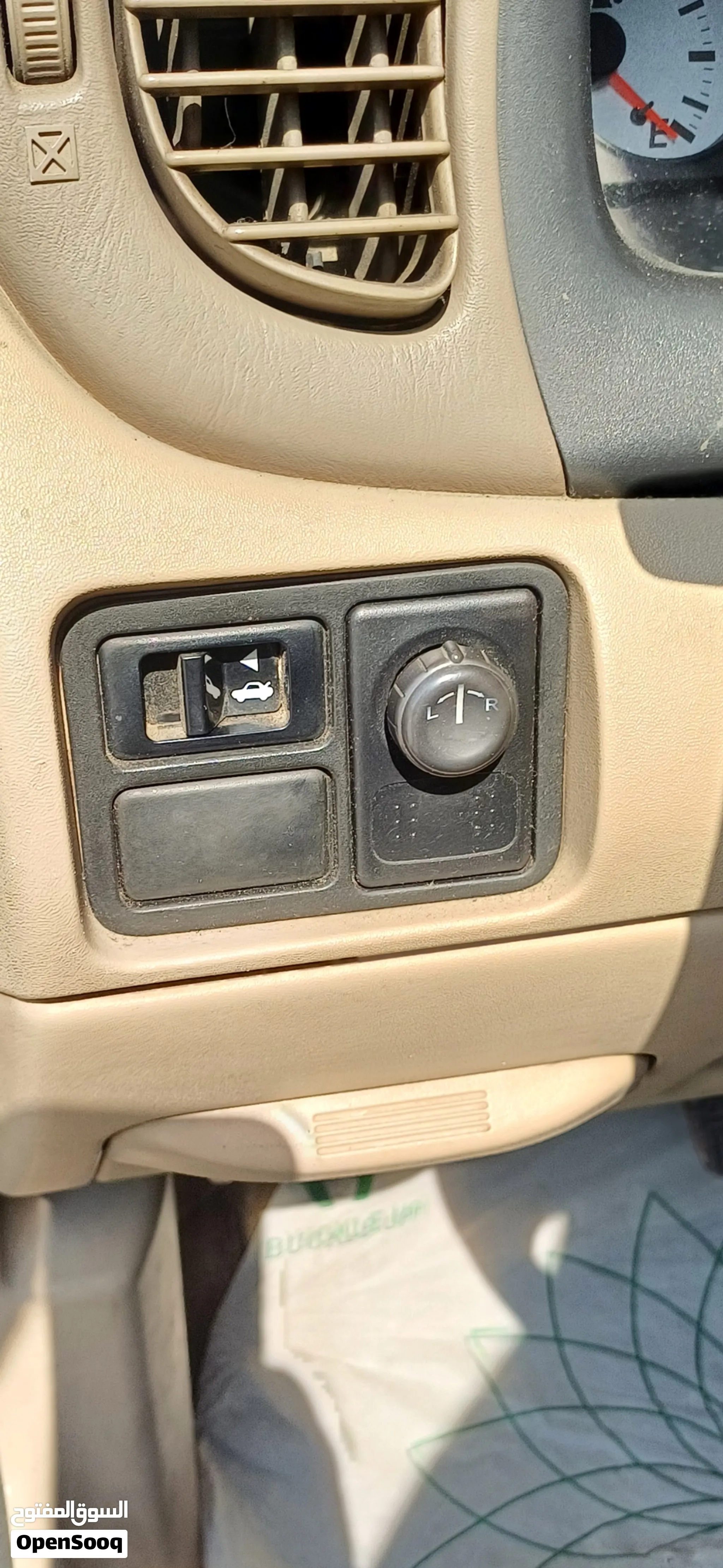 2005 Nissan Sunny