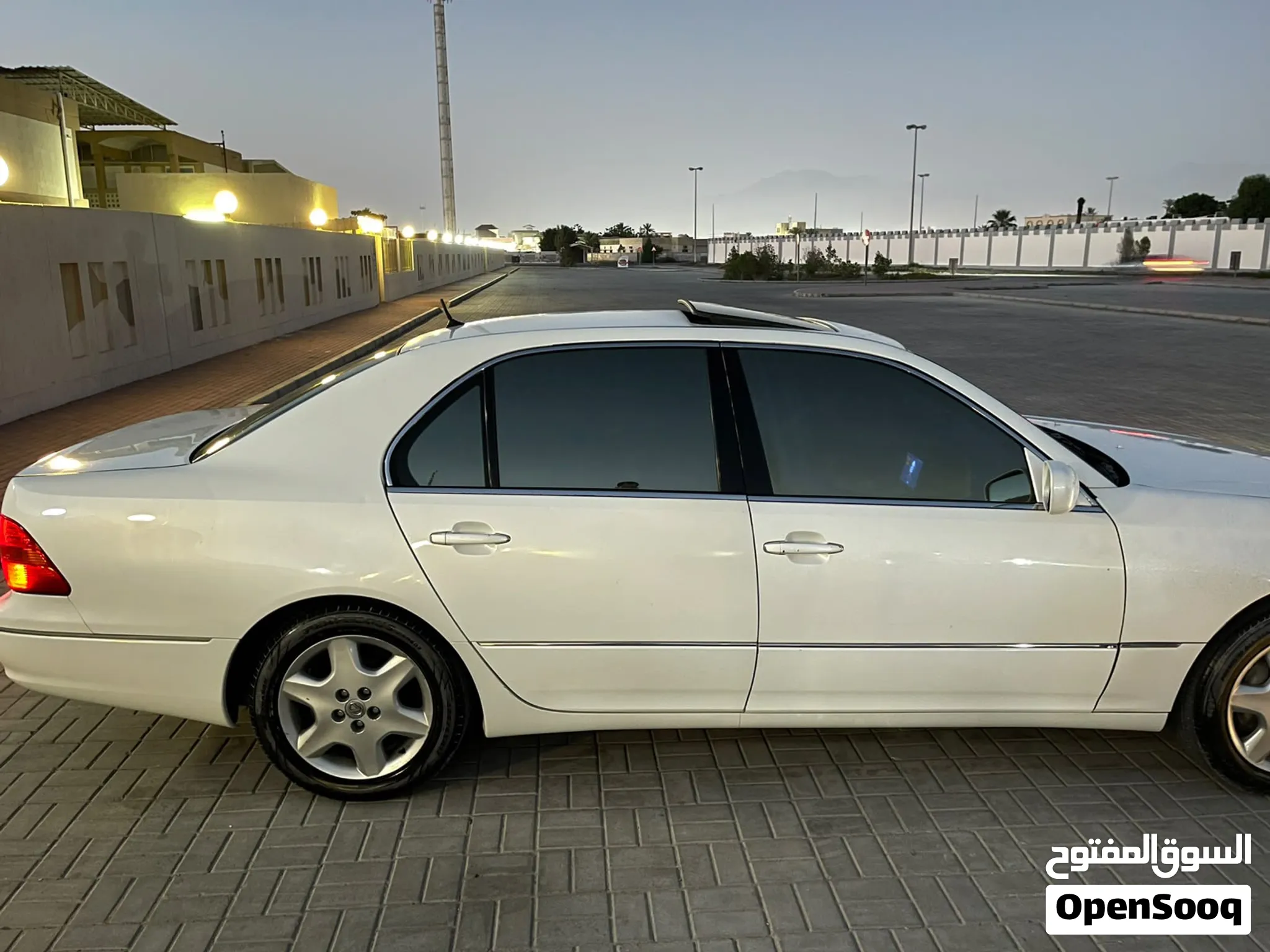 2001 Lexus LS