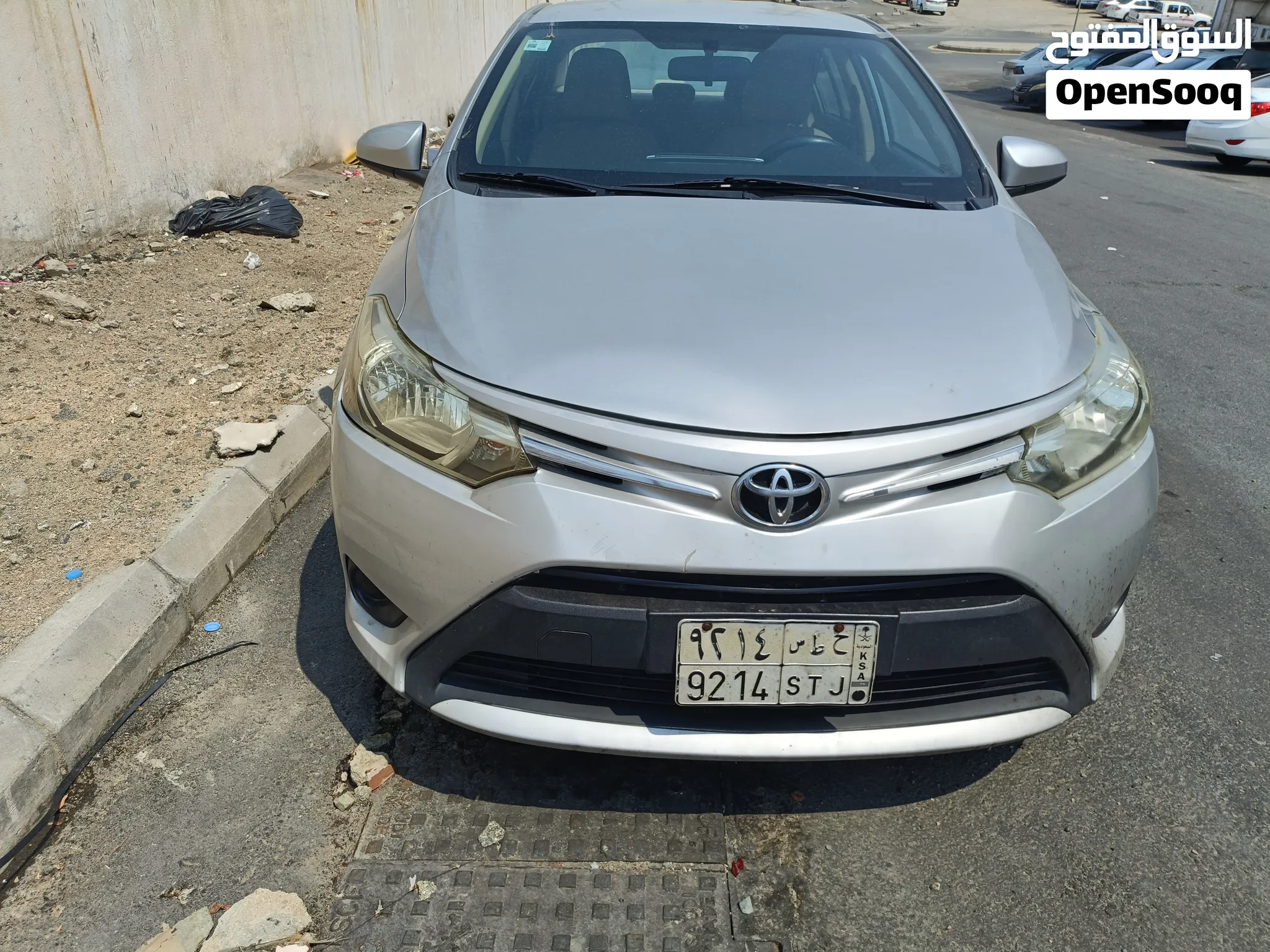 Toyota Yaris 2015 — صورة 1