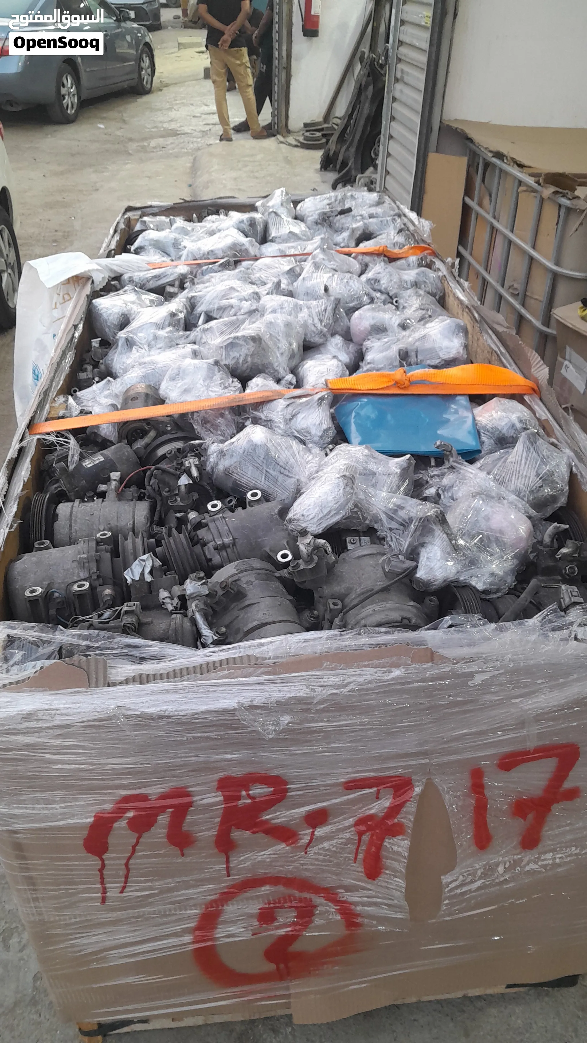 ac compressor, self,alternator all are imported from Dubai — صورة 1