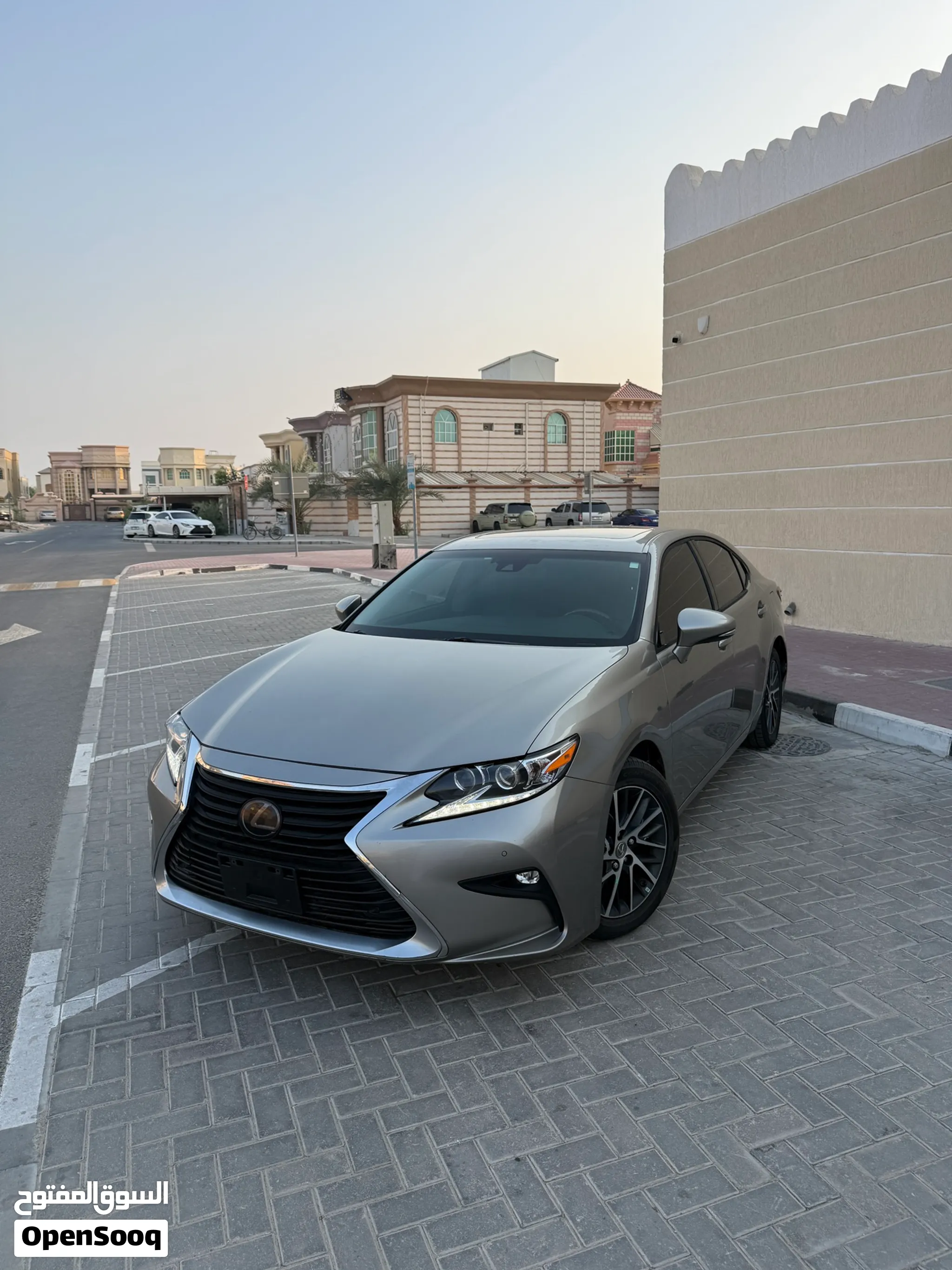 2017 Lexus ES