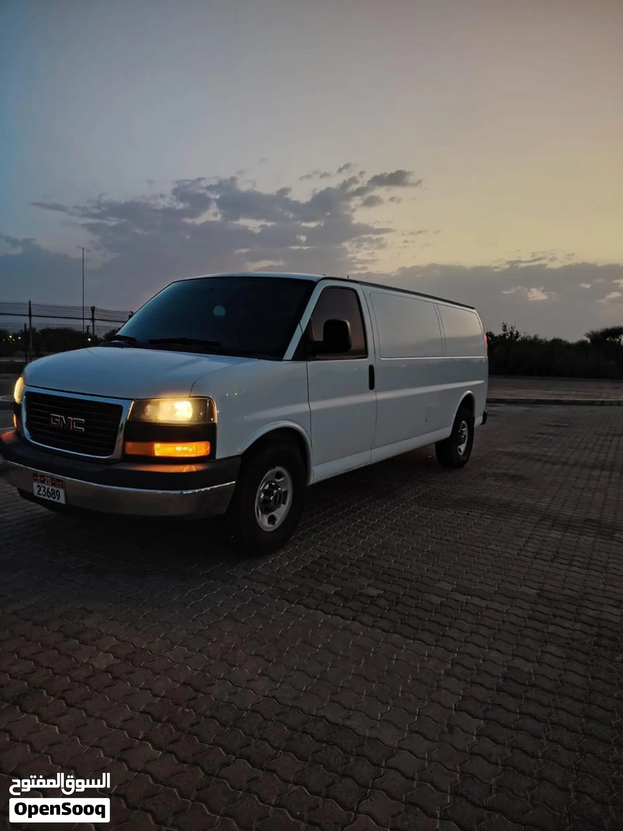 2015 GMC Savana