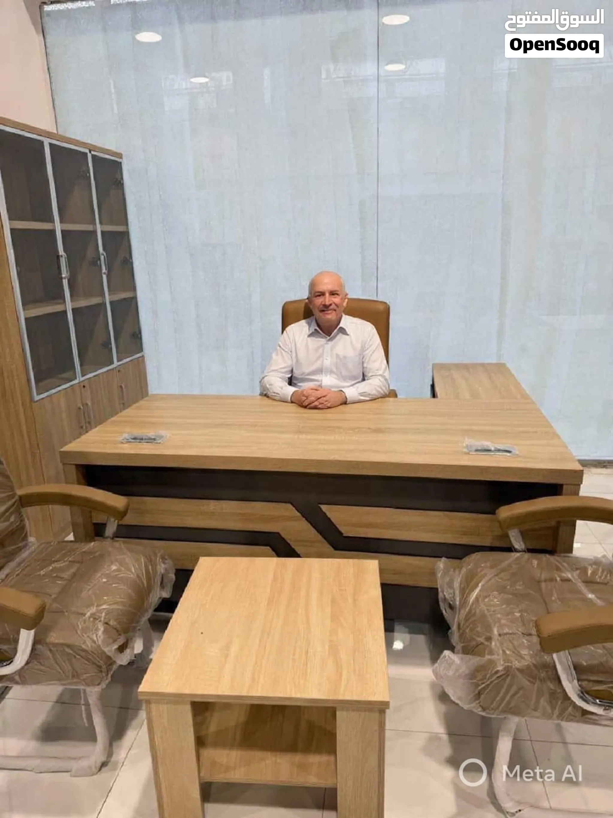AFFORDABLE OFFICE DESKS AND COMPLETE SET MODREN AND CLASSIC DESKS — صورة 1