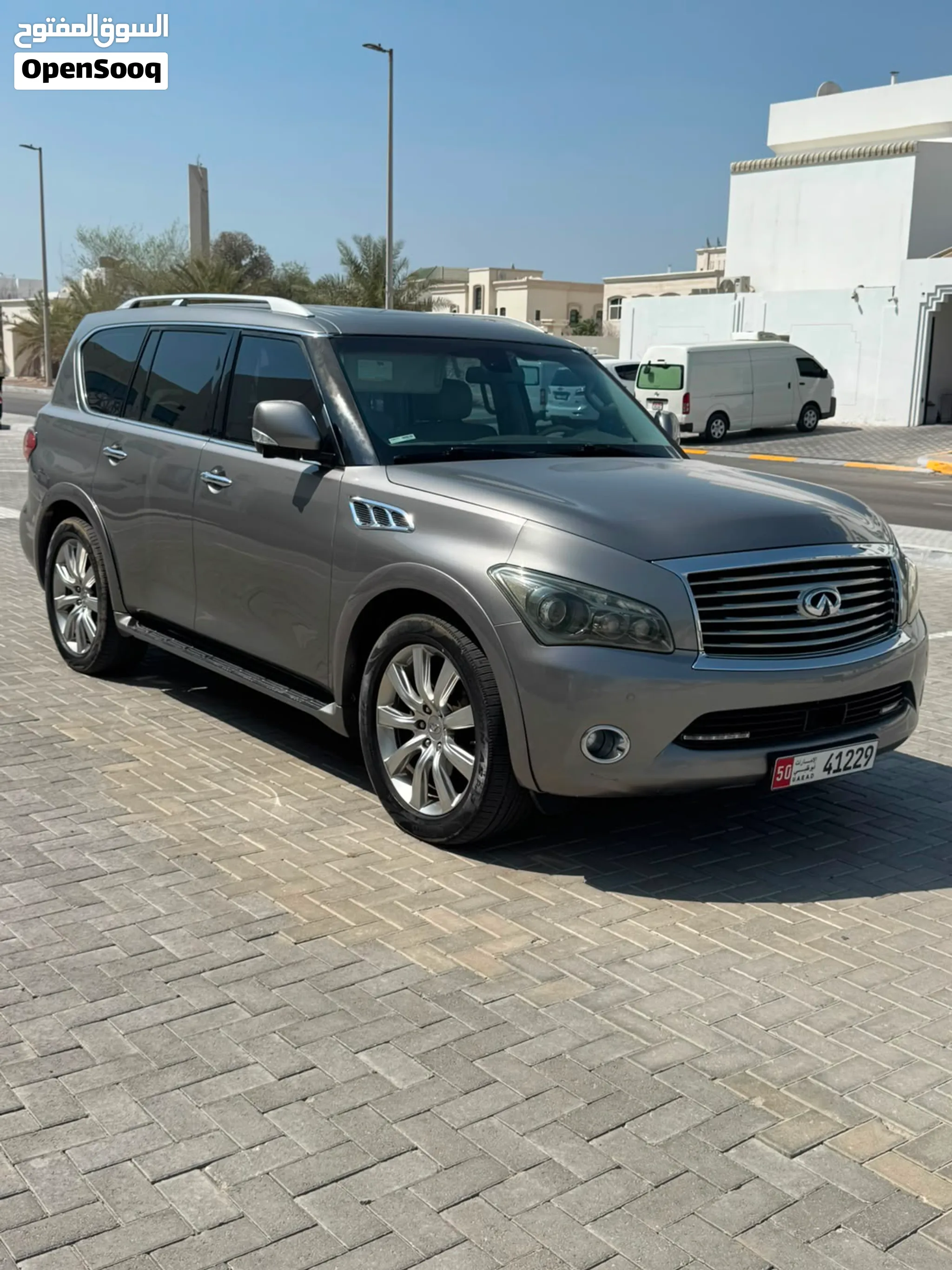 2012 Infiniti Qx56