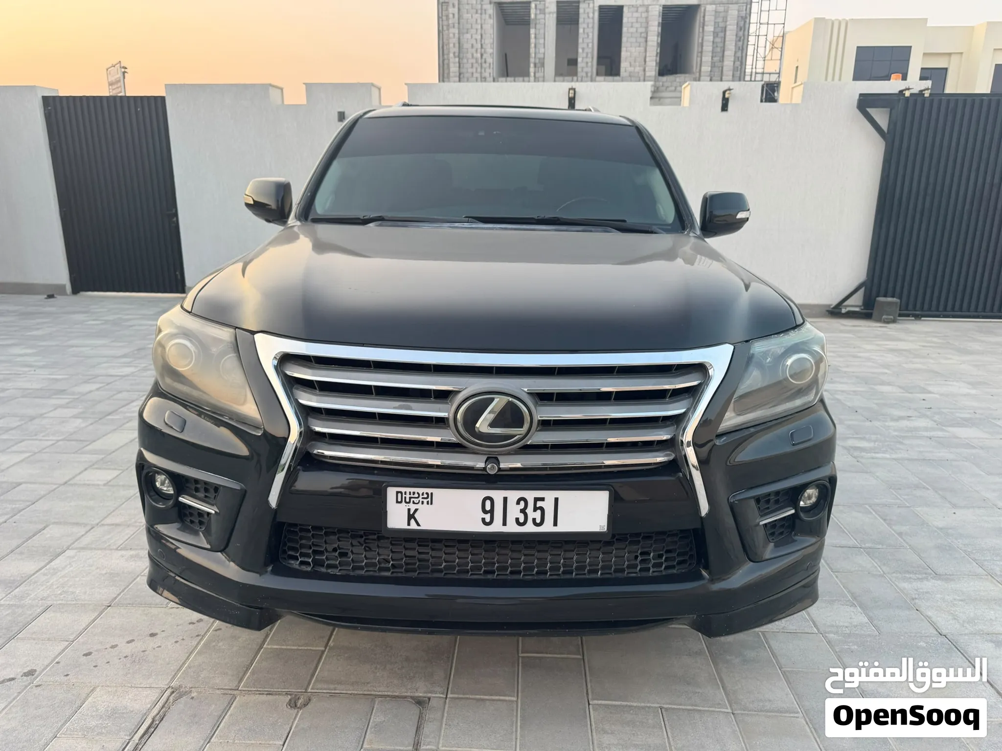 Lexus 570 low mileage