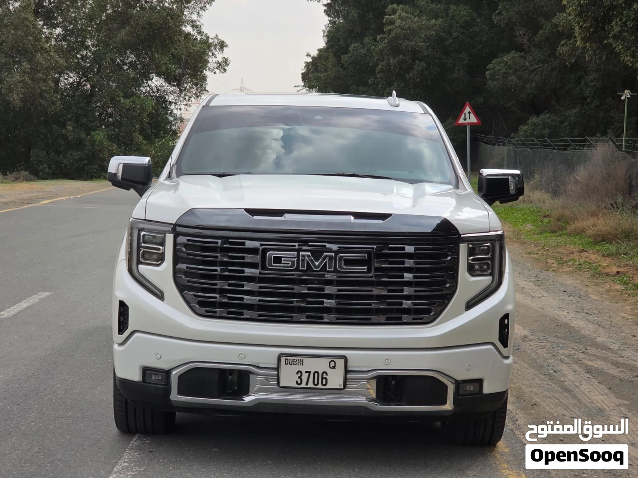 2023 GMC Sierra