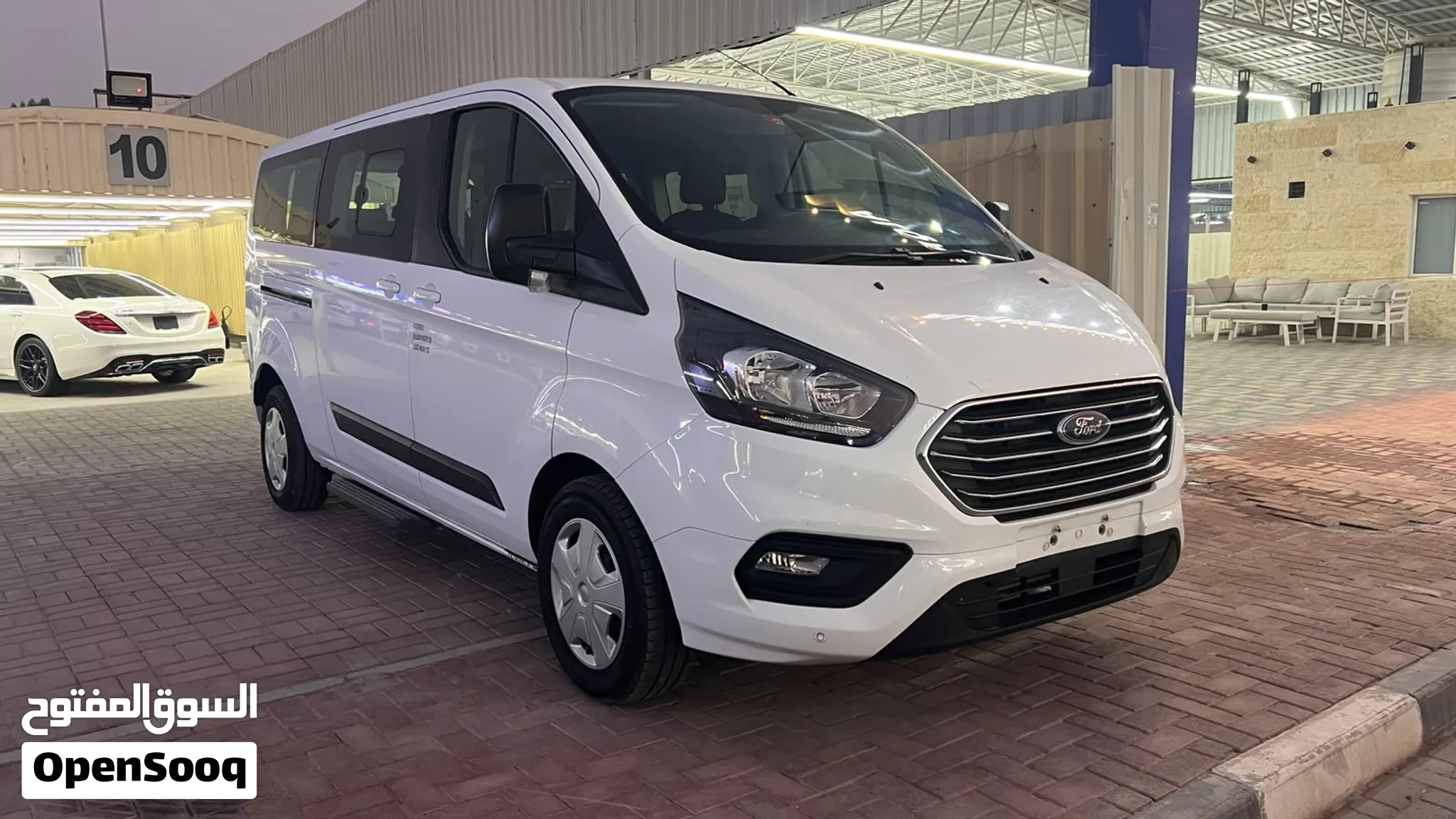 2022 Ford Tourneo
