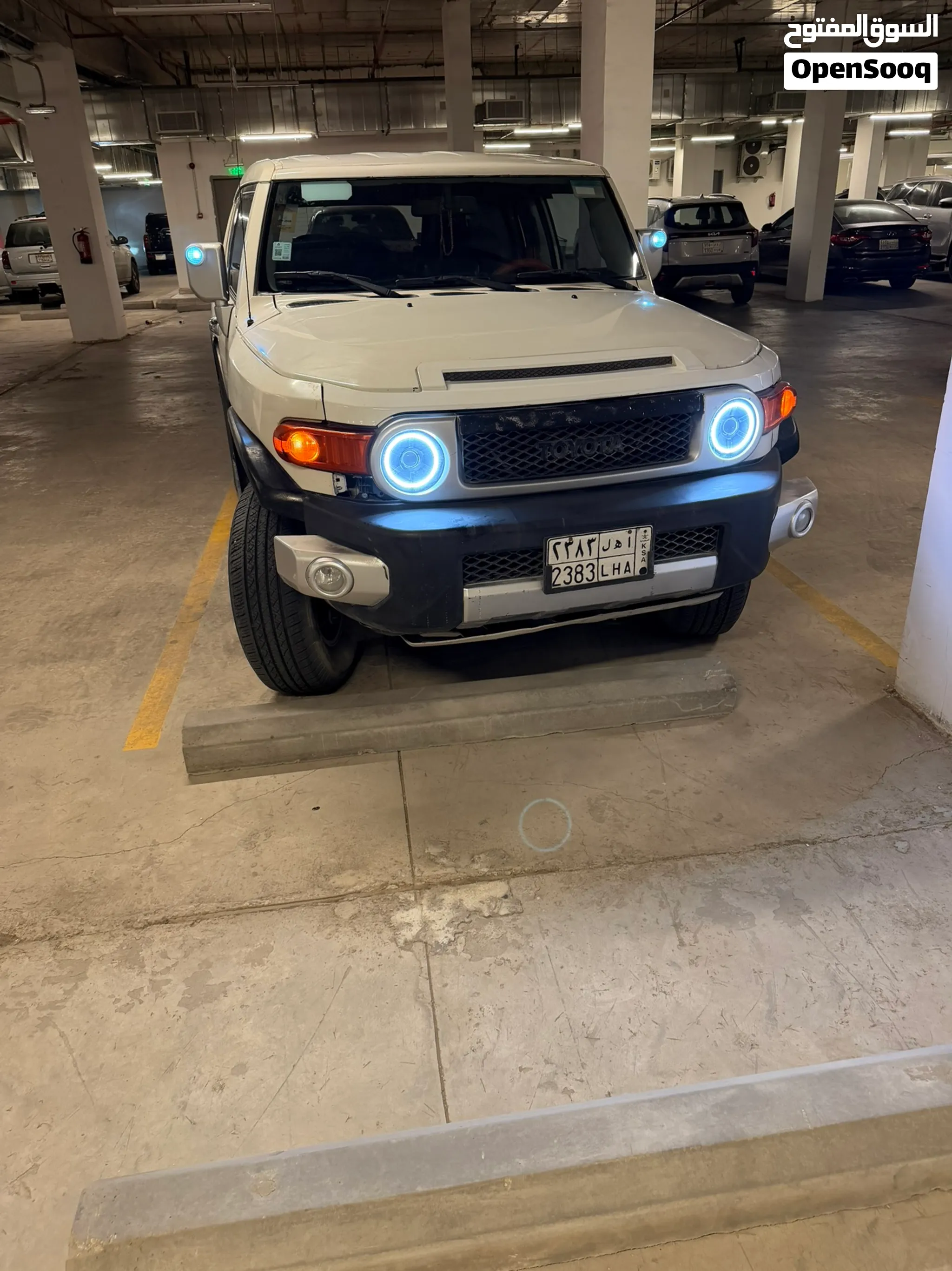 FJ Cruiser 2009 دبل  فحص جديد  صيانة شاملة  استخدام نظيف