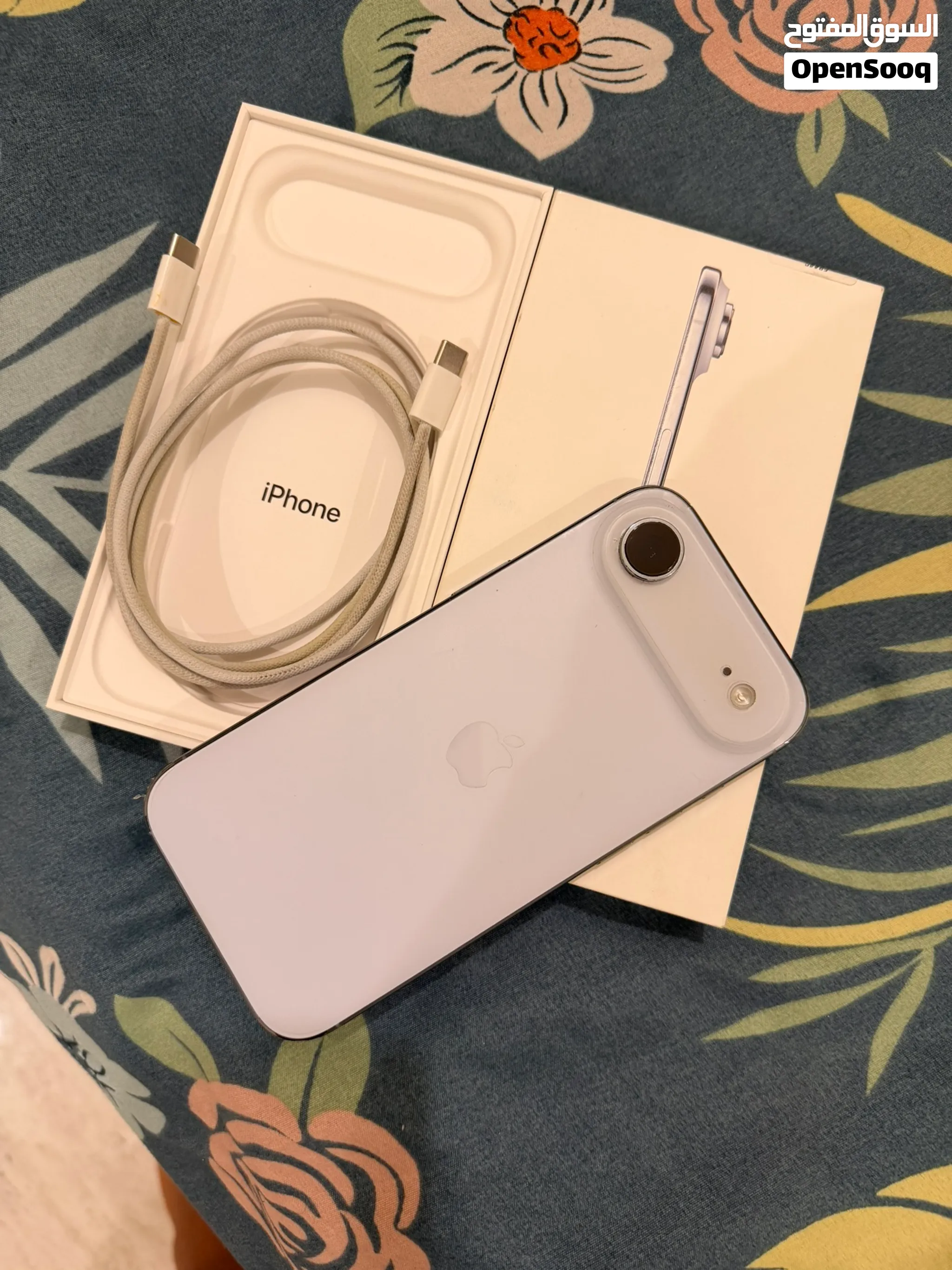 Iphone Air White 256GB warranty available box Cable two cover — صورة 1