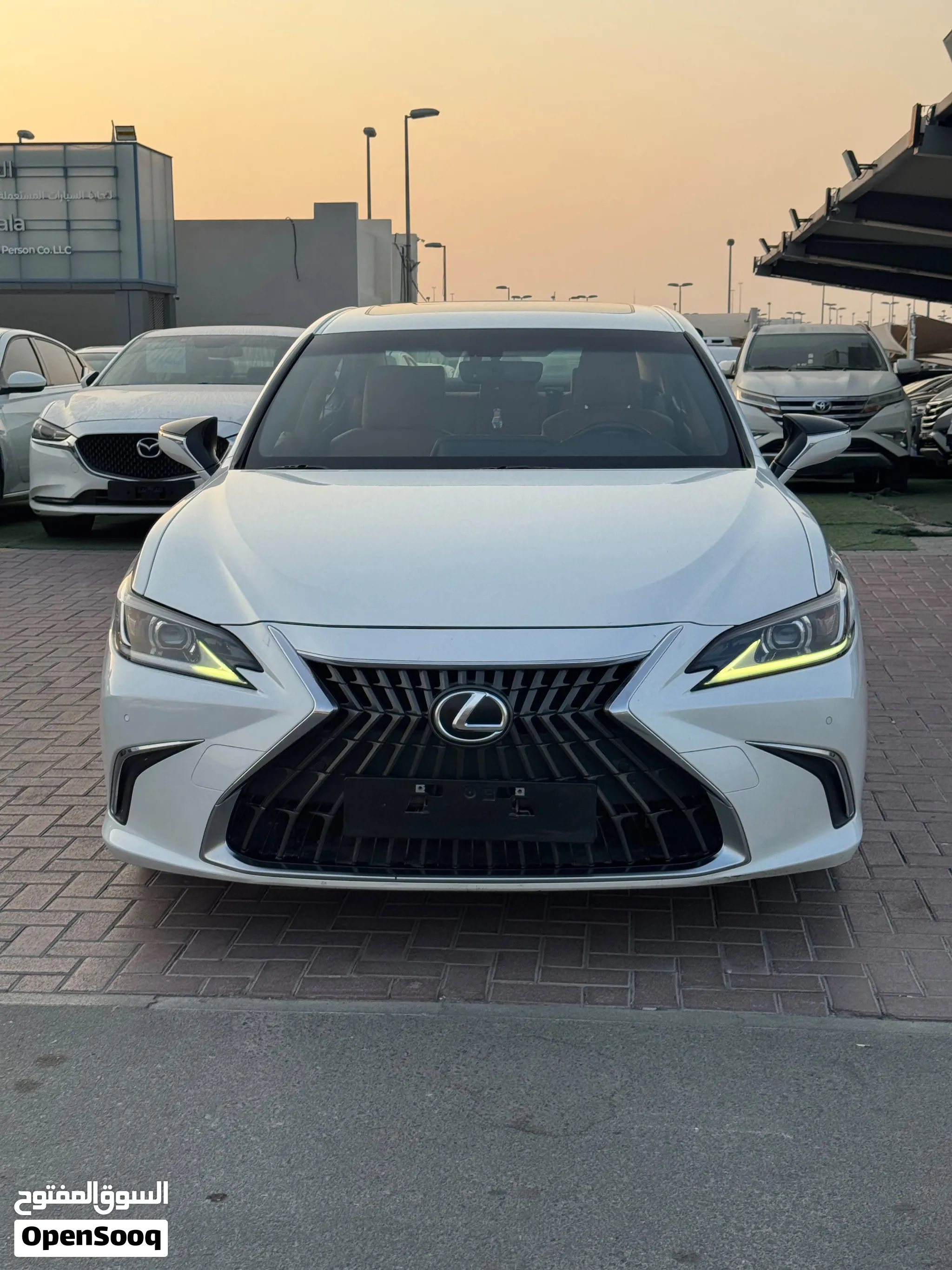 2023 Lexus ES