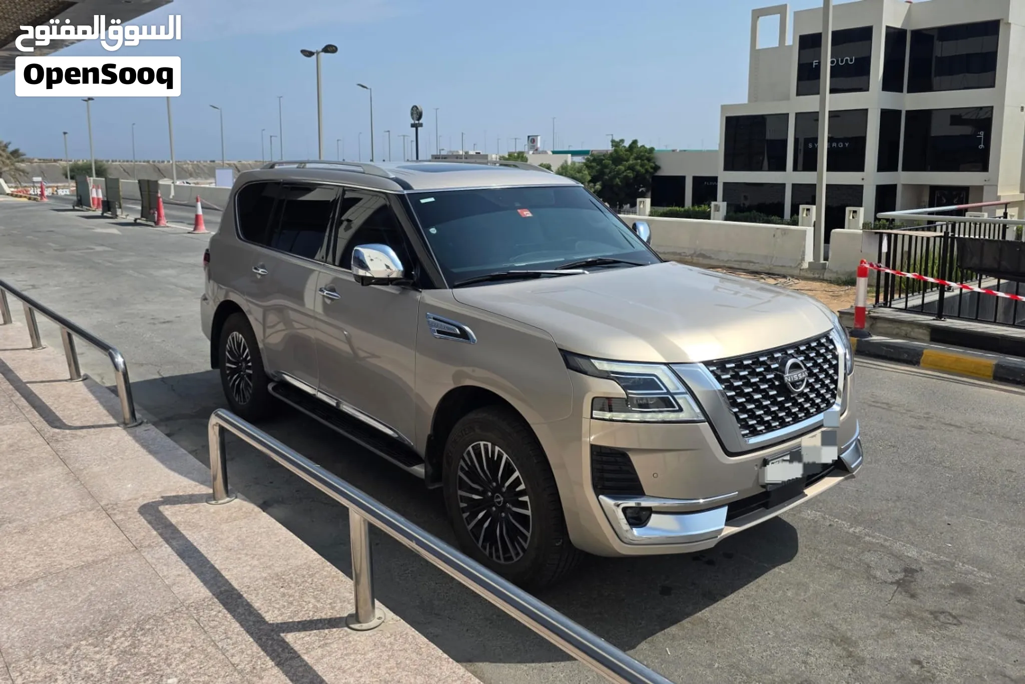 Dhs 145,000/= Nissan Patrol / V6 / Platinum 2023 بلاتينيوم فل رقم واحد مسرفس بالكامل ت وكالة