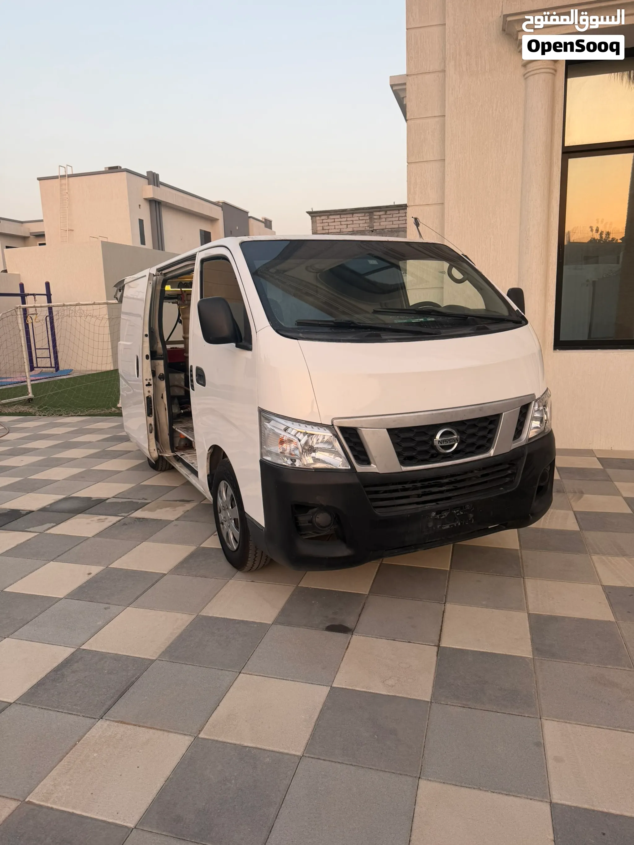 2015 Nissan Urvan