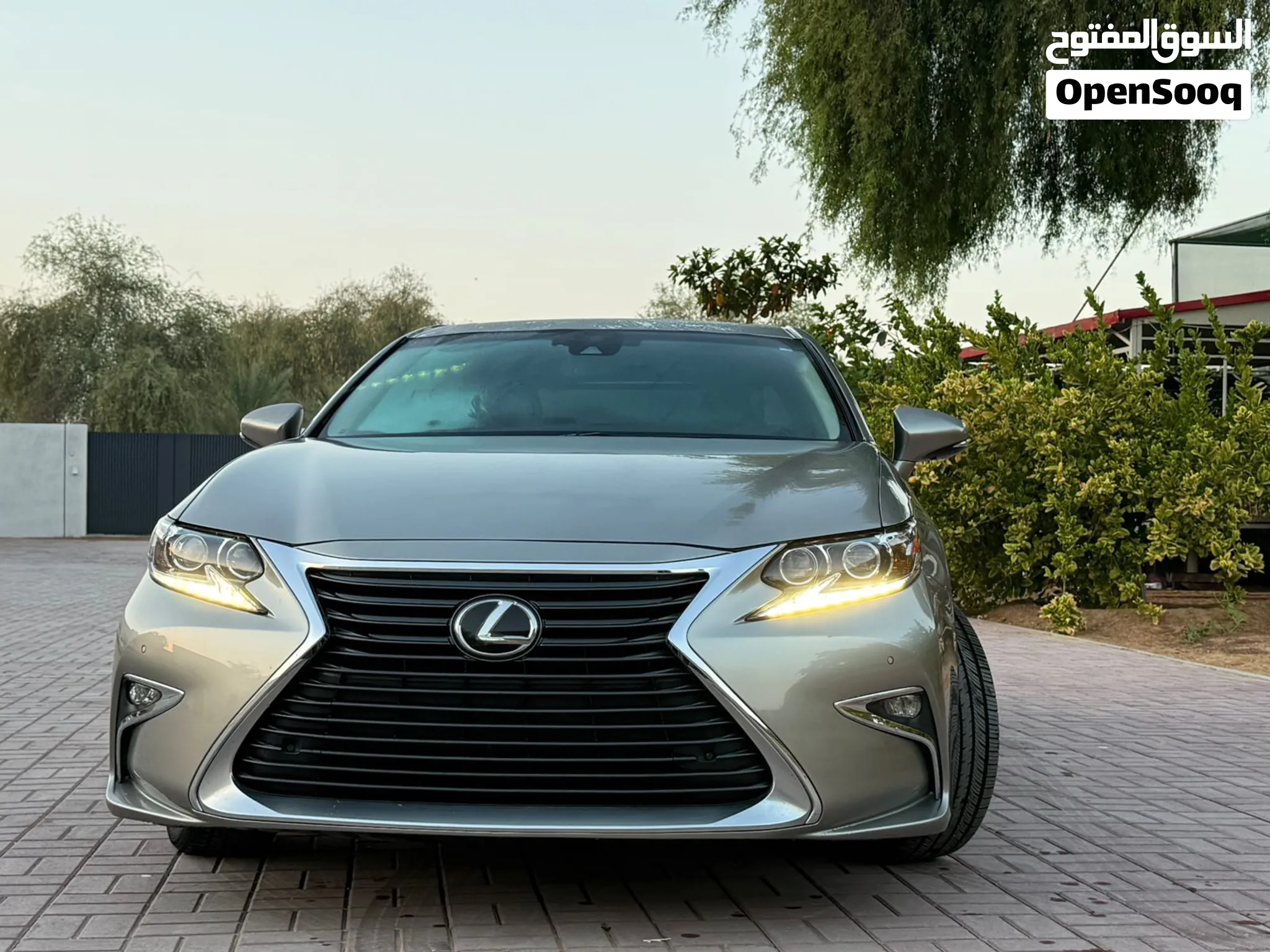 2017 Lexus ES