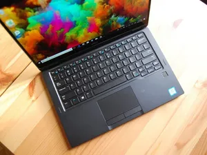 Dell latitude 7390 Core i7 Ram 16 SSD 256 GB touch Screen