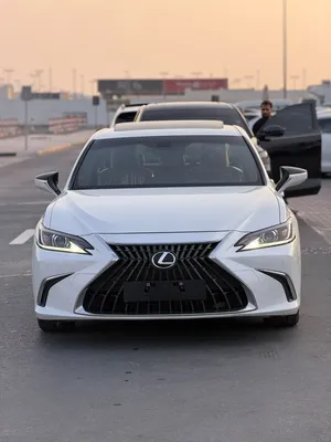 Used Lexus ES in Sharjah