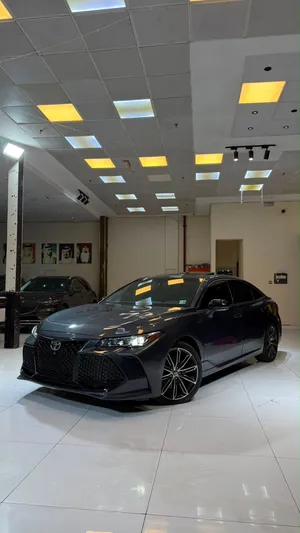 Used Toyota Avalon in Ajman