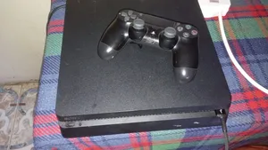 PlayStation 4 PlayStation for sale in Al Dakhiliya