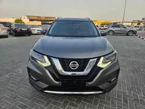 Nissan X-Trail model 2020 gcc full option good condition 2.5 cc Gcc space very nice car everything