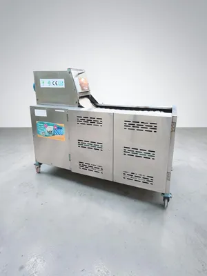 ماكينة خبز روتي بحالة ممتازة Roti conveyor machine / ready to work made in India