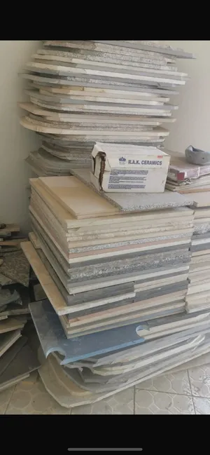 1000 Pallet tiles and marble