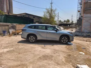 تيوتا هايلاندر عبداللطيف جميل GLE