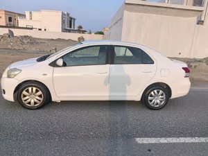Toyota yaris 2011 modal cleen car