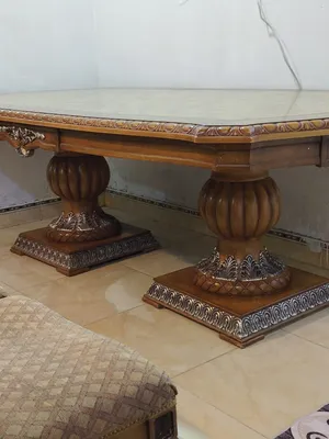 ميز طعام صاج ملكي