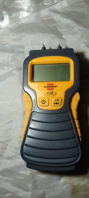 جهاز مقياس رطوبة رقمي (Moisture Detector / Meter) من الشركة الألمانية المعروفة Brennenstuhl