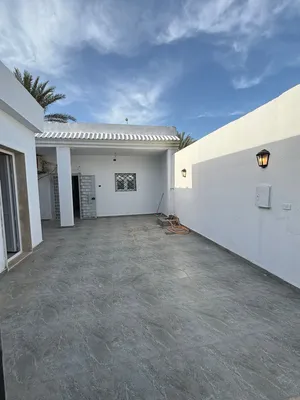 200 m2 3 Bedrooms Townhouse for Rent in Tripoli Al-Serraj