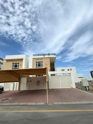 Villa For Sale in Khoudh 7/فيلاللبيع في الخوض 7