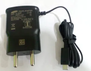 كماليات تلفونات شواحن سماعات و صلات كفرات بضاعة محل كاملة 850 قطعة البيع