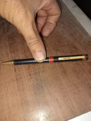 قلم فيراري مطلي بالذهب