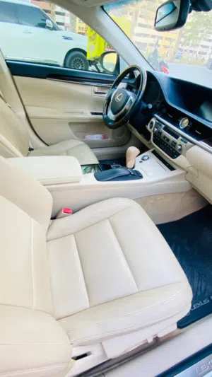 Lexus ES350 2013 Full Option – Excellent Condition