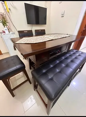 Dining table with chairs طاولة طعام مع كراسي