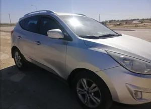 2013 Hyundai Tucson Limited Hatchback for Sale - GCC Specs, Gasoline, Automatic, Excellent Condition