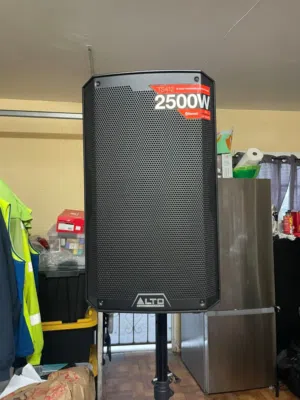 ALTO  powered 2500w speaker