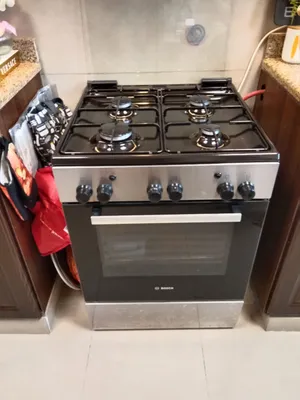 فرن أربعة رؤوس جميعها تعمل
