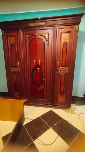 سرير للبيع