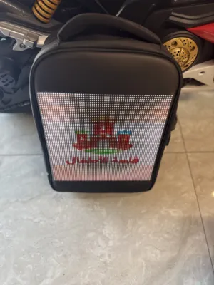 شنطة LED الذكية مخصصة لراكبي الدراجات النارية والسيارات الرياضية بتصميم أنيق وعصري