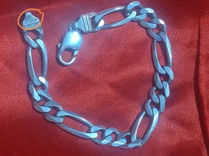للبيع سوار (بلاك) فضة إيطالي أصلي، عيار 925، بنقشة كارتير (فيغارو) الوزن: 23 غرام
