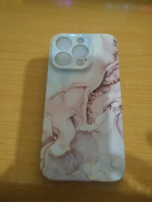 كفرات iPhone 14 Pro بحالة ممتازة وجديدة. تصاميم مختلفة وأنيقة، مناسبة للاستعمال اليومي وتحمي الهاتف
