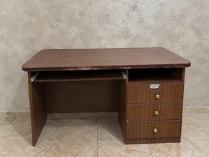 مكتب يصلح للدراسة والاعمال خشب فورومايكا تفصيل ثقيل