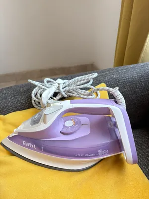 مكواة وطاولة كوي للبيع- iron and ironing board for sale
