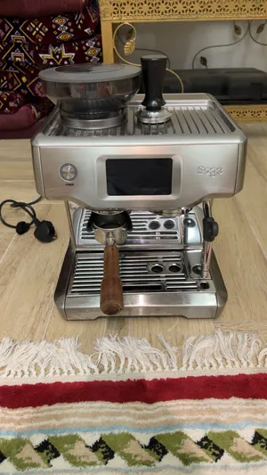 مكينه قهوه نظيفه جداً للبيع