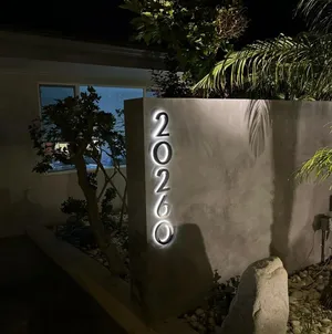 أرقام منازل ثلاثية الأبعاد 3D مع إضاءة LED أو بدون - تركيب في مسقط
