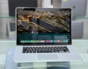 MacBook Pro A1398 Core i7 Processor 8gb Ram 250gb SsD 15.6inch Retina 2k Resolution Display