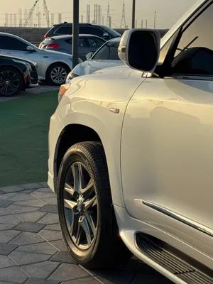 Used Lexus LX in Ajman