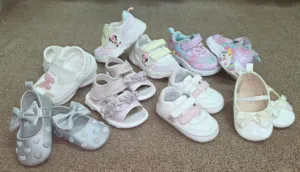 Girls Branded Shoses Age 1 to 2.. Less Used & Clean..